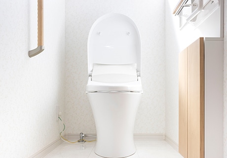 手入れが簡単な新しいトイレにリフォーム！